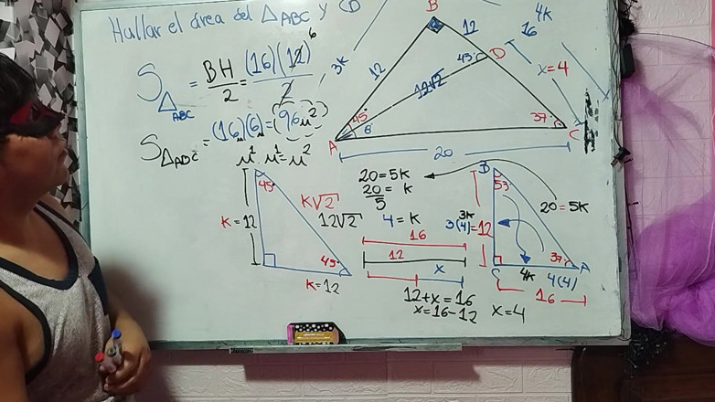 Rosaroja: 12 삼각법: 주목할 만한 삼각형