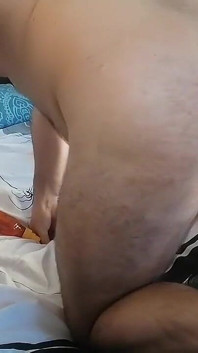 Erotische massage mit einem heißen amateur-paar. Latina mit dickem arsch, dicken titten, behaarte muschi.