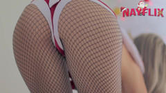 Nayflix: Ich baue meinen sexy weihnachtsbaum ein
