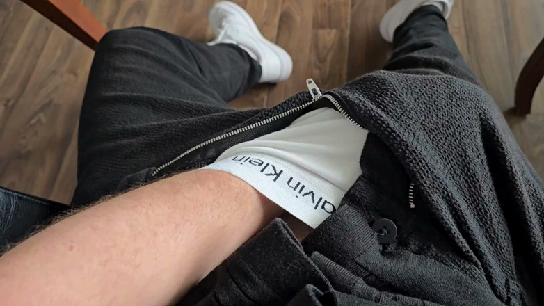PhantomGentX: พักเที่ยง - พ่อเลี้ยงสุดฮอตถูควยอ้วนของเขาผ่าน Calvin Klein ผิวขาว