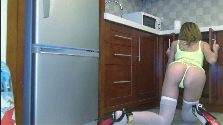 Bangkok Babes: Exclusive Thai Amateur Toi Takes Big Cock Standing in Kitchen,...
