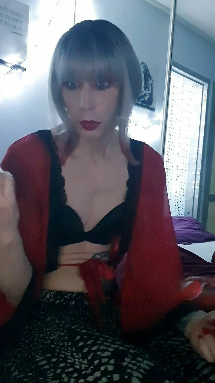 Skinnyminxx_xd: Skinnyminxx, Cum on Bum Dildo Aftermath