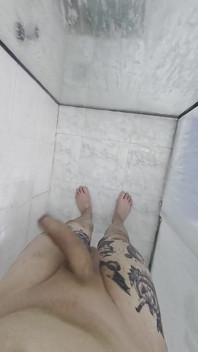 非常热辣的淋浴