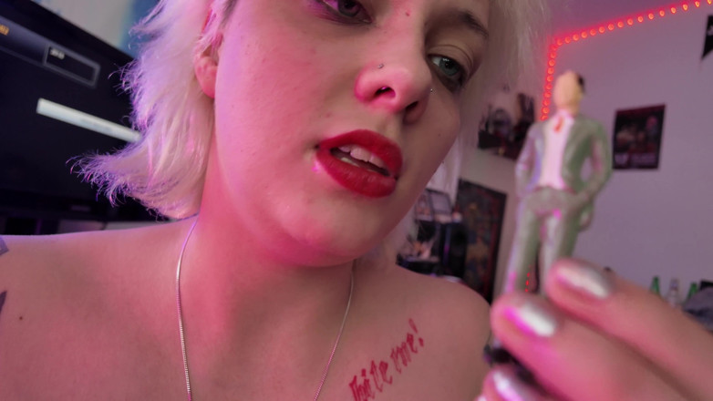 Glitterqueen1999: Sväljer den lilla mannen - liten man 