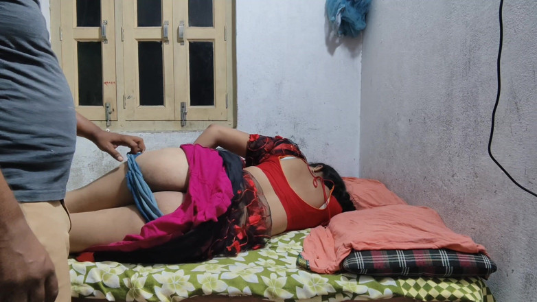 biharisonam: インドのダヴェル・バービーのセックスビデオヒンディー語ロールプレイ