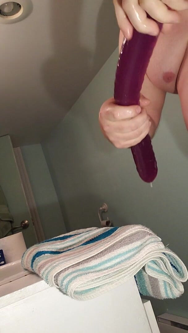 Charlieboy69: Gola profonda con un dildo