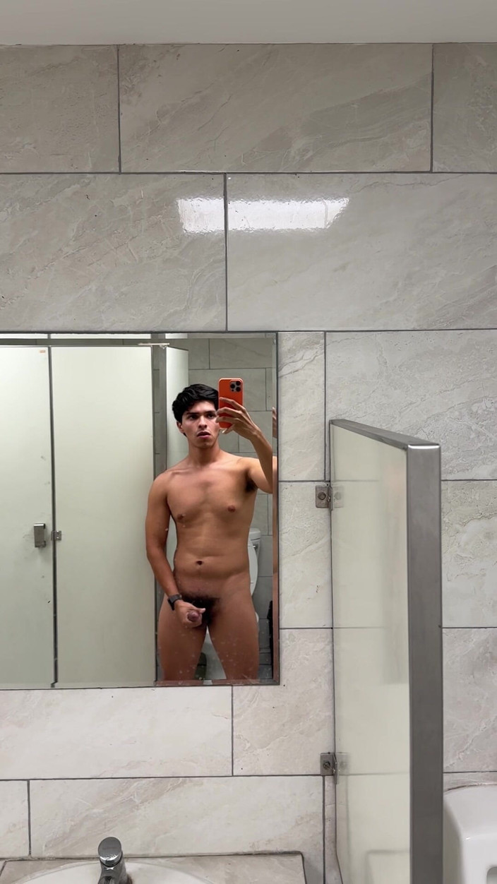 joanraay: Masturbation dans les toilettes