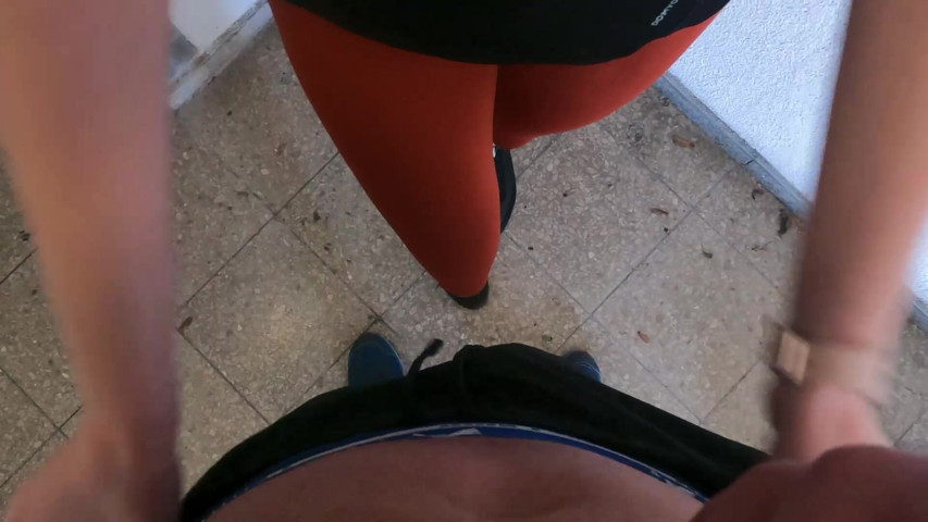 Una sfacciata striscia di parcheggio viene punita con un trattamento viso! (Bikergirl_97) Brazen Car Park Strip Is Punished with Facials! (Bikergirl_97)