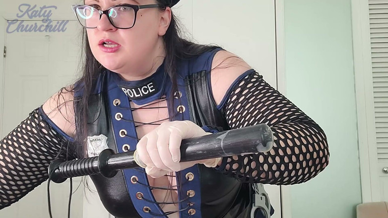 Katy Churchill: 変態パトロールに捕まる