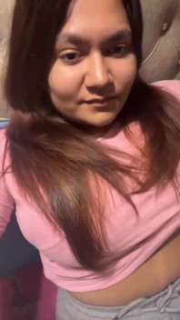 Desi Cute Girl Showing Her Tits