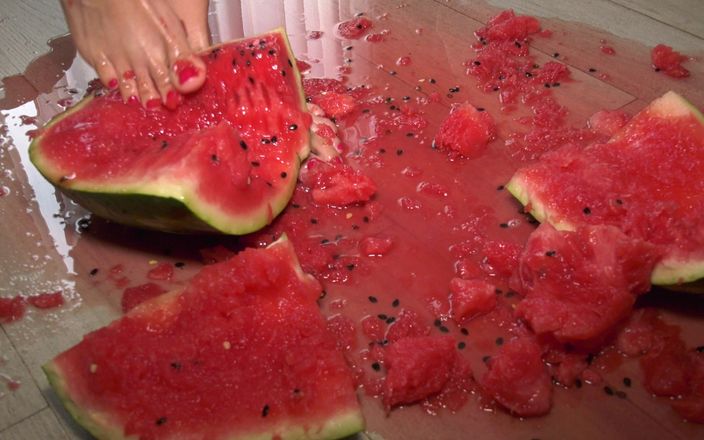 CatiasFootFetishPorn: Busty MILF Presents Her Feet and Plays with a Watermelon