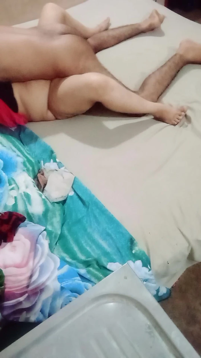 Yasmeen: Saya memasukkan zakar saya