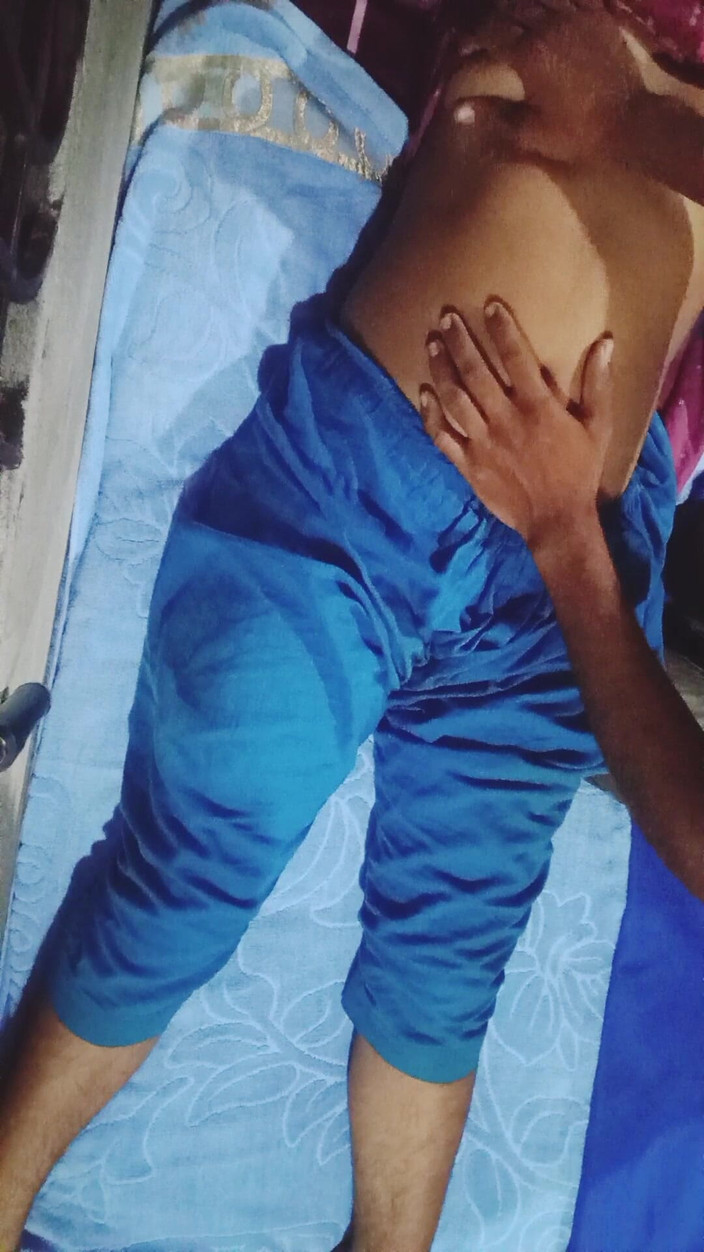 Deshi women: Zamiloval jsem se do svého nevlastního bratra a měl sex