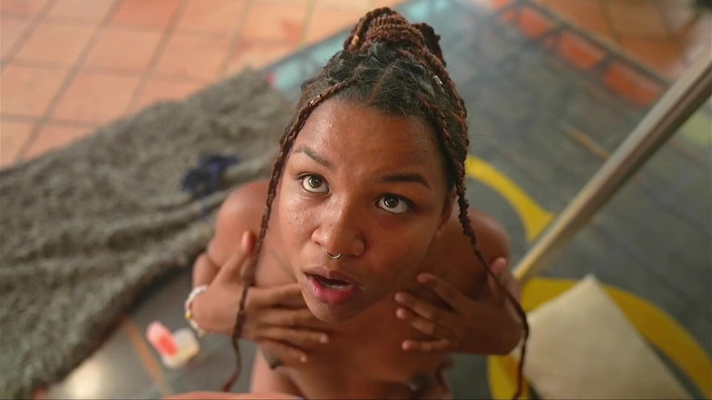 Good Girls Mansion: Лесбіянки смокчуть ділдо і пизду. Ggmansion