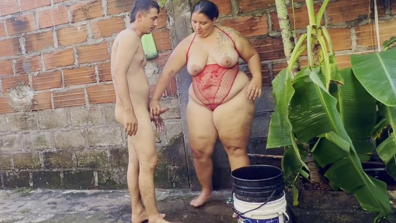 Lexly_16: Mein nachbar geht in meinen garten und das ist, was...