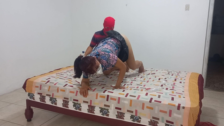 Martin13: 배다른 오빠의 성기가 질 안쪽을 애널 때 좋아해.