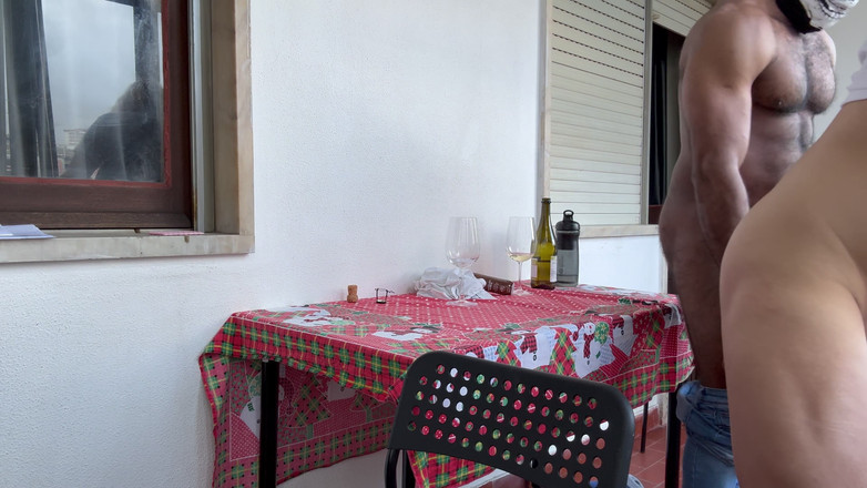 Wesley Bull: Sexe sans capote et fisting avec double éjaculation pour le nouvel...