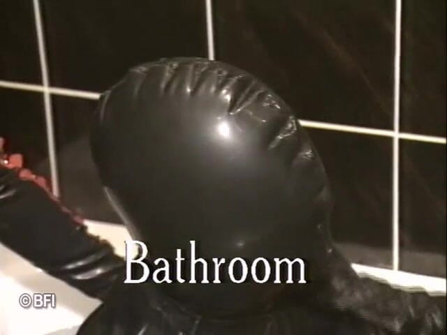 House of lords and mistresses in the spanking zone: Două gagici minunate pedepsite de cel care le pedepsește