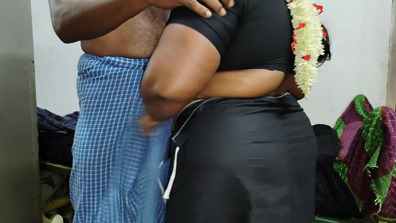 Santhi89: インドのタミル語のホットな美しい家の妻