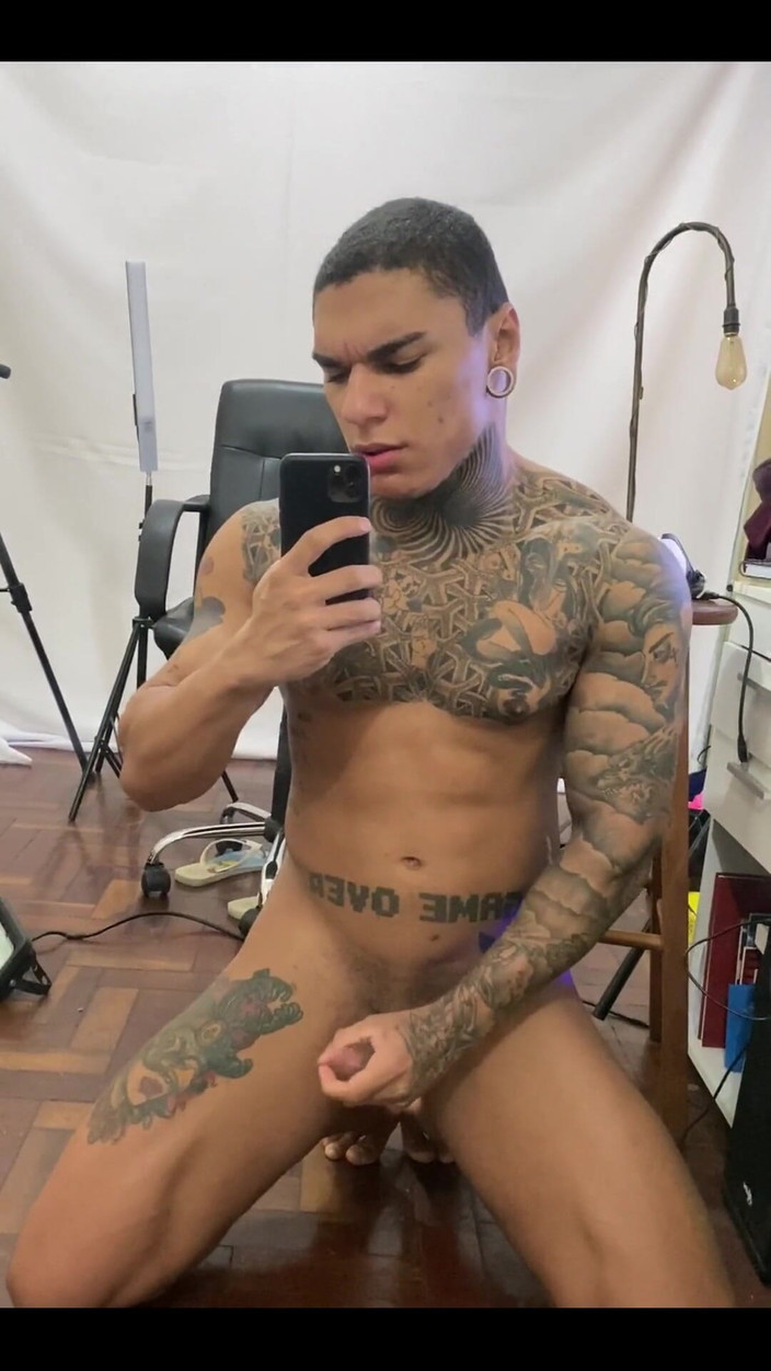 Exxtevao: Mornin excitată