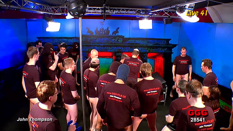 GGG John Thompson Studio: Ggg - MILF Pirang Dengan Payudara Besar Mendapat Gangbanged Oleh Sekelompok...