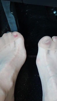 Pompare cu pedală în Birkenstocks