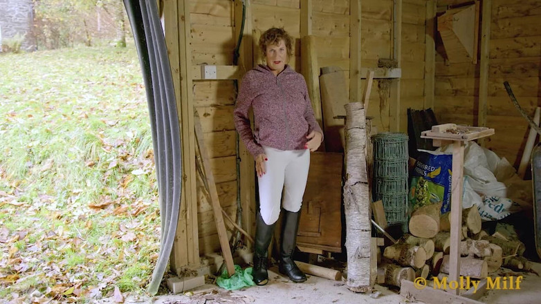 Molly MILF: Sexy zralá Molly MILF ve svých Těsných sexy Jodhpurs