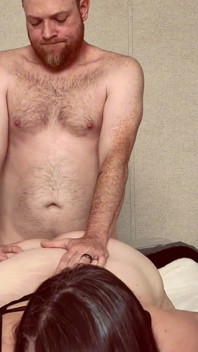 Creampie dengan pembersihan air mani dari suami