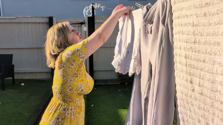 JessieHH: Mommys Chores Free Sfw