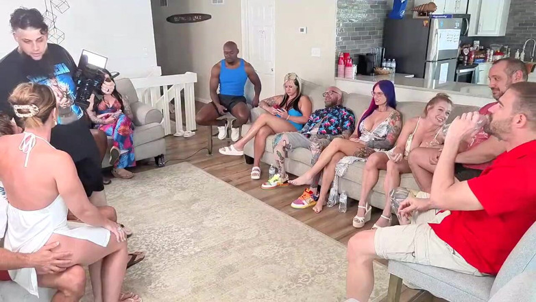 Dom Cruise: Couples Who Cum Together, Stay Together a Live Orgy Show