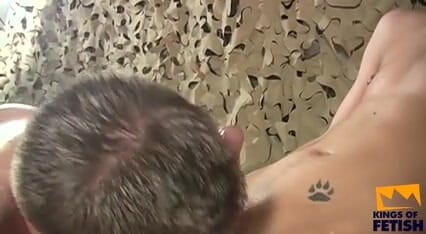 Gay Diaries: Chico tatuado es follado por un tipo con una polla...