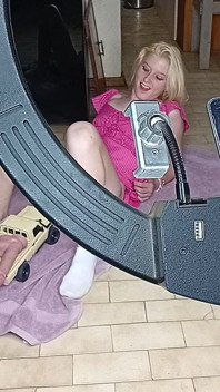 Vysokoškolačka dostane její kundičku ošukanou s Rc autem