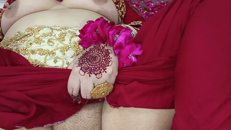 QueenbeautyQB: Coppia indiana fa sesso per la prima notte