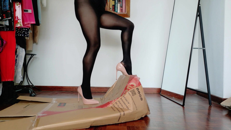 Kinky Lyrical: Förstör lådor - i nylon och stilettos