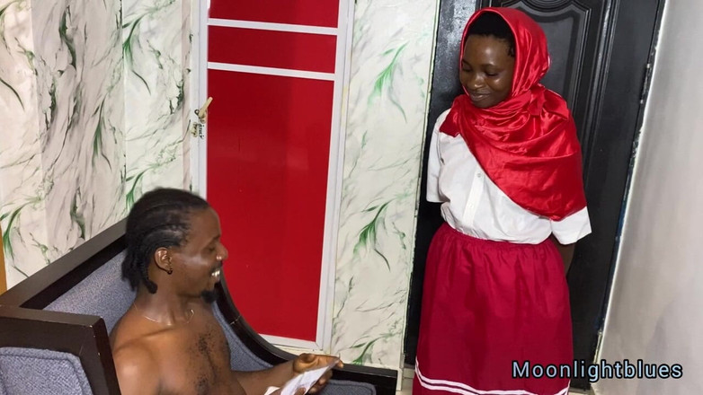 Moonlight blues: Sneaky Stepdaughter Fucks BBC Santa as Early Christmas Gift