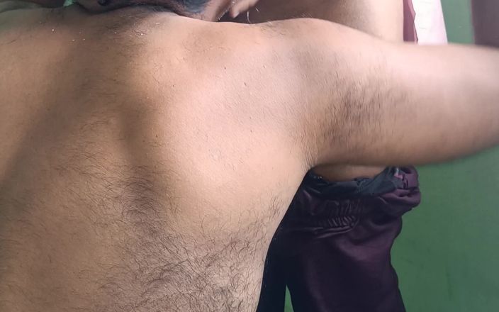 Laxi ammu: Pembantu rumah tangga menikmati seks berdiri