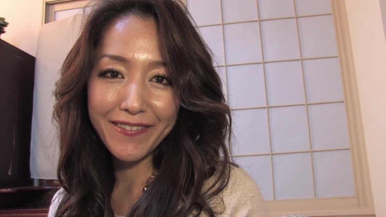 Blowjob Fantasies from Japan: 日本熟女婊子喜欢在淋浴下吹箫