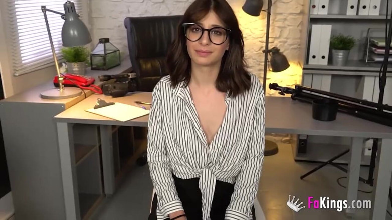 FAKings: Are sure you're porn-worthy? Show me your dick then, and...
