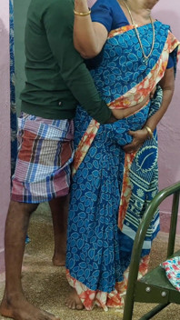 Quente amadora indiana madura gata se rende a profundo amor apaixonado