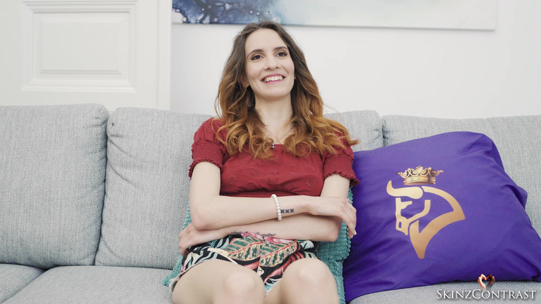 Skinz Contrast: Lili Charmelles Interview