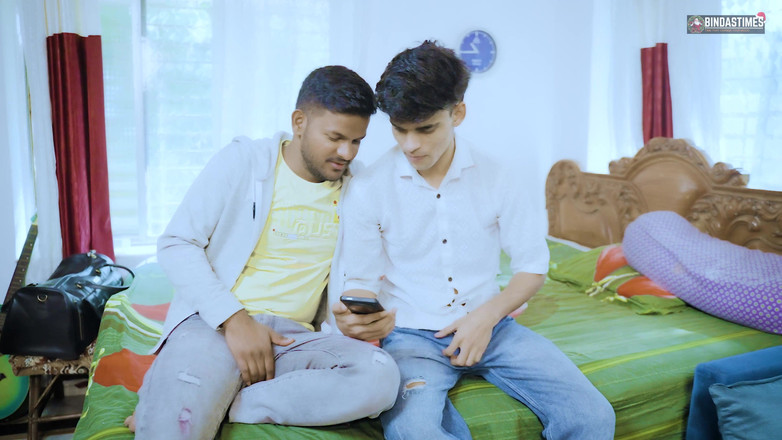 Cine Flix Media: Desi indiana 18+ ragazzina gangbang con quattro ragazzi scopa hardcore per...