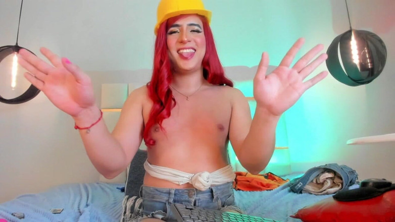 Aline Costa: Red Peli opouští práci a hledá společnost