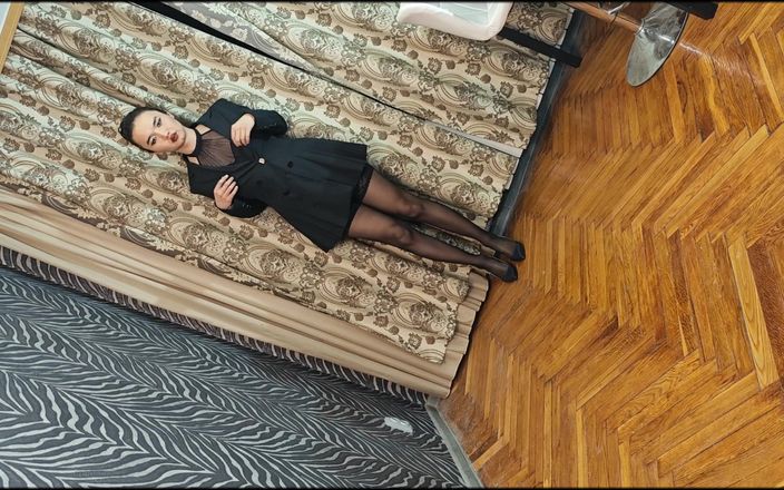 LittlePonnyBoy: Thư ký gợi cảm Bimbo