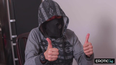 MILFFreaksX: Üvey anne izlerken üvey oğlunun arkadaşlarıyla ilişki yapıyor