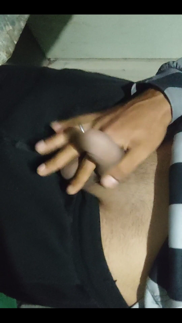 AlexAlejandro13: 抽烟和撸管