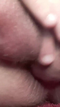 Tight trans flicka kommer inuti hennes egen anal själv jävla hennes massiva kuk galen creampie