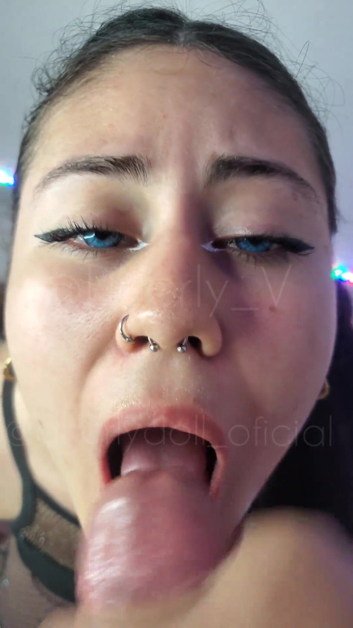 DherlyDoll: Die freundin meines freundes liebt mein sperma, sie schluckt alles