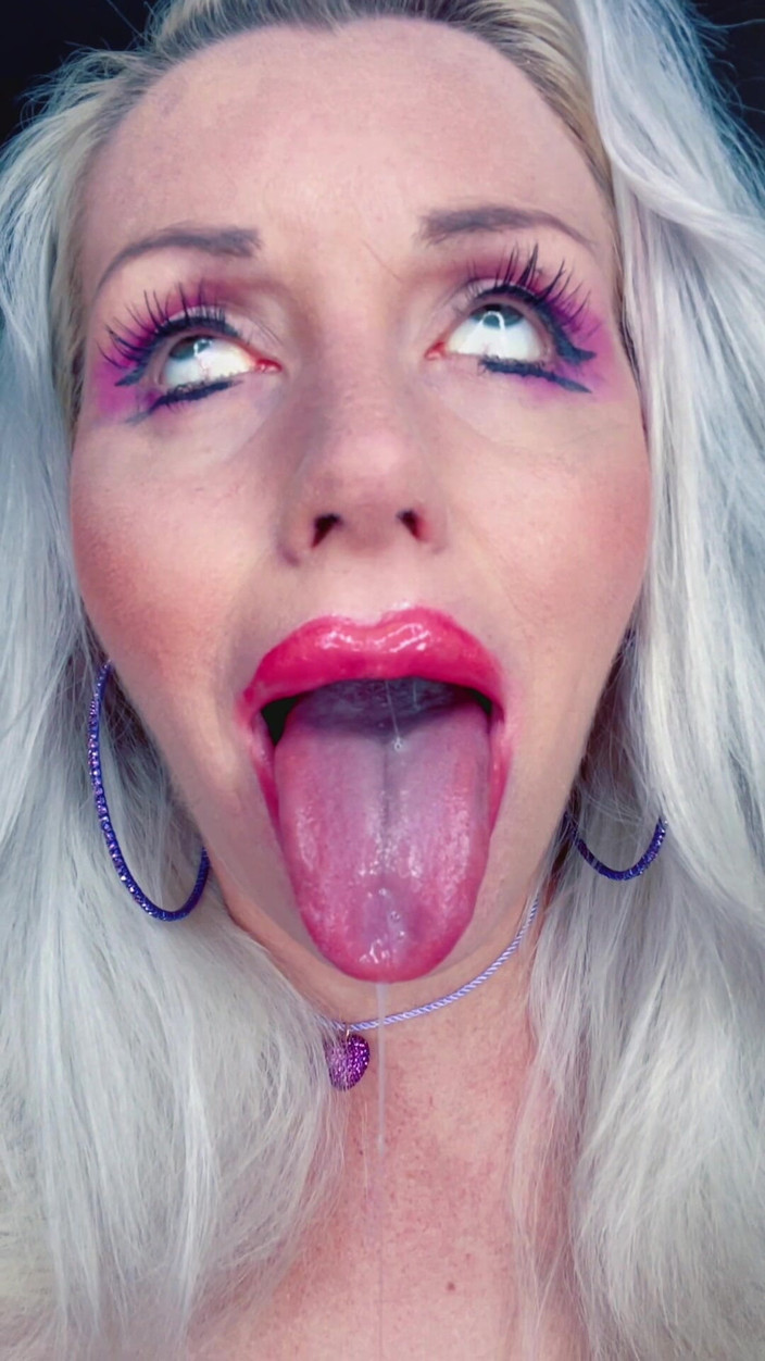 Sultry Silvea: Smyslná Silvea Ústa JOI pro někoho jménem Josh