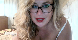 Lily Bay: Dnes ráno trochu nevlastní mámy