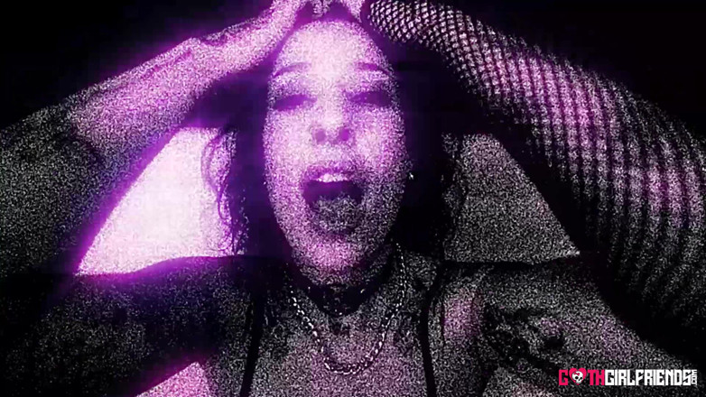 Goth Girlfriends: Goth Kiki Isobel's Fucksession Ends in Facial